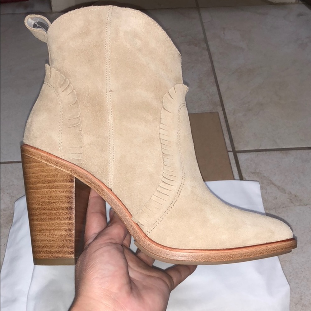 Brand new in box Joie suede booties